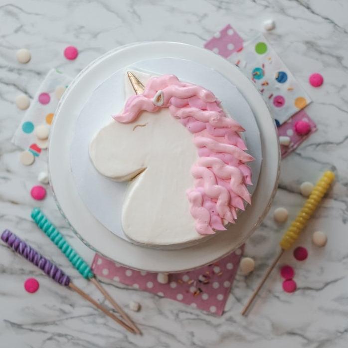 Rainbows & Unicorns Large Cake Making Set